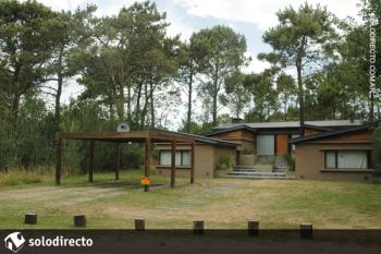 Casa en Alquiler en Carilo: Palmera y Petrel (código postal 7167)